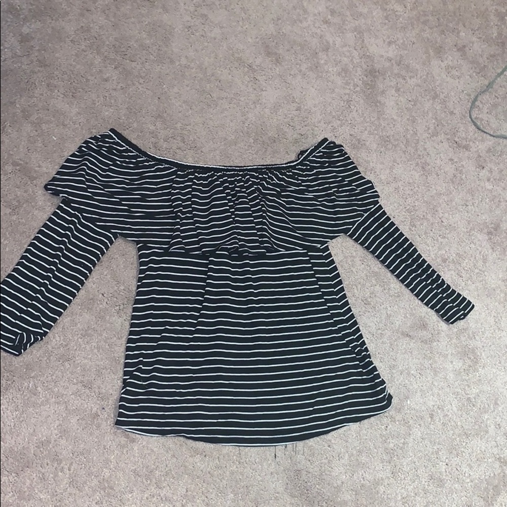 American eagle off the shoulder